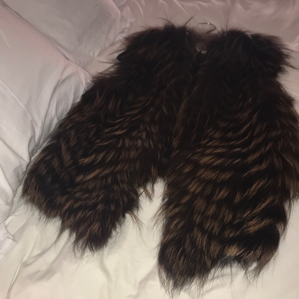 SOLD!! Haute Hippie Fox Fur Vest - Picture 8 of 8